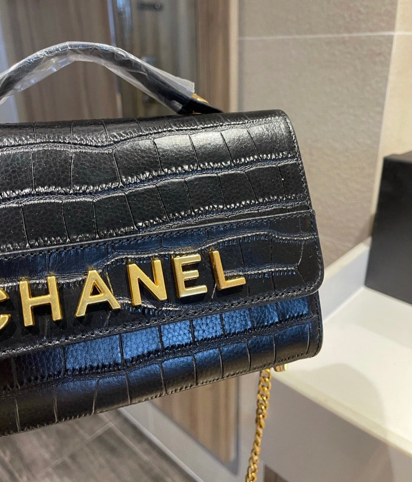 Trendy Chanel clutch/crossbody