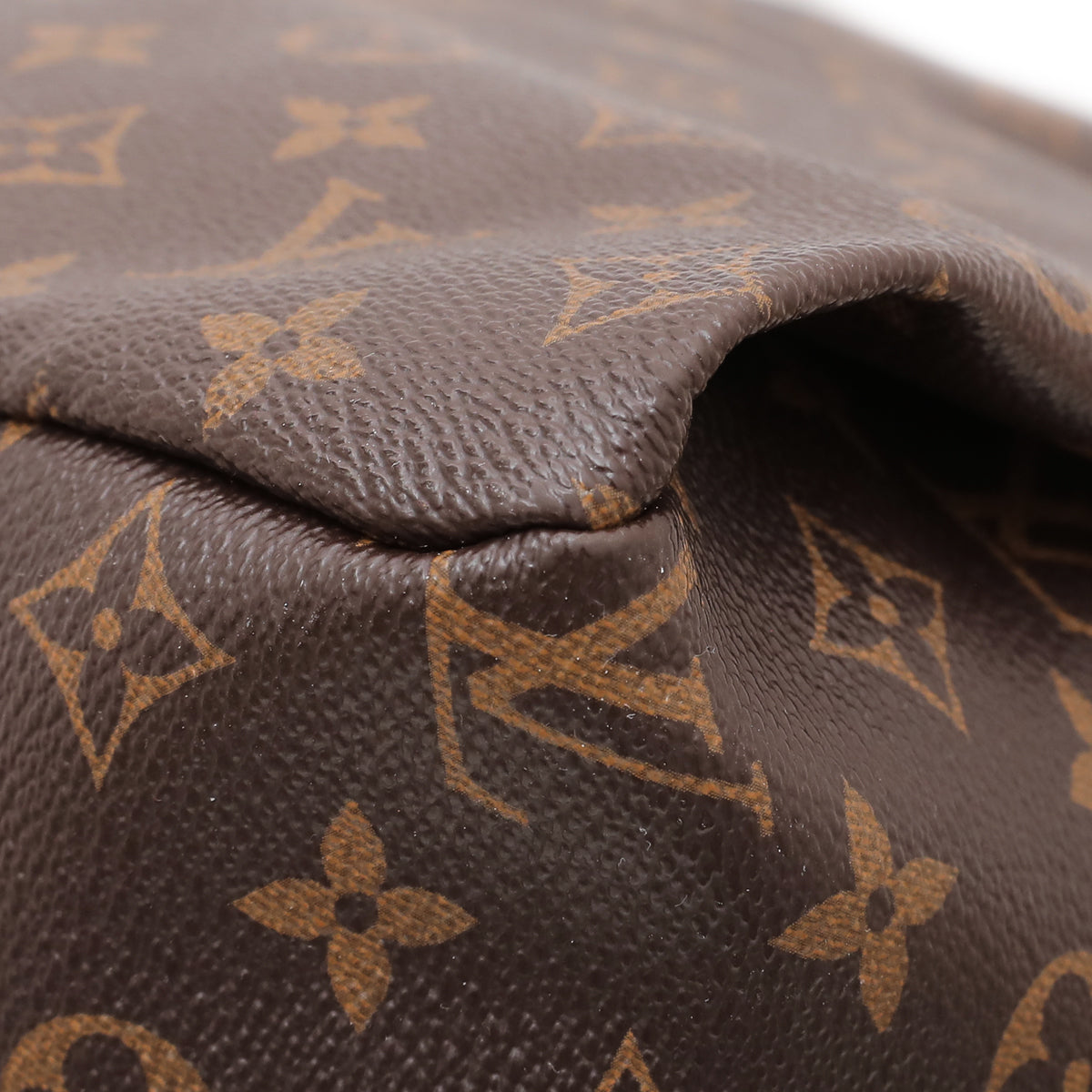 Louis Vuitton Monogram Artsy MM Bag