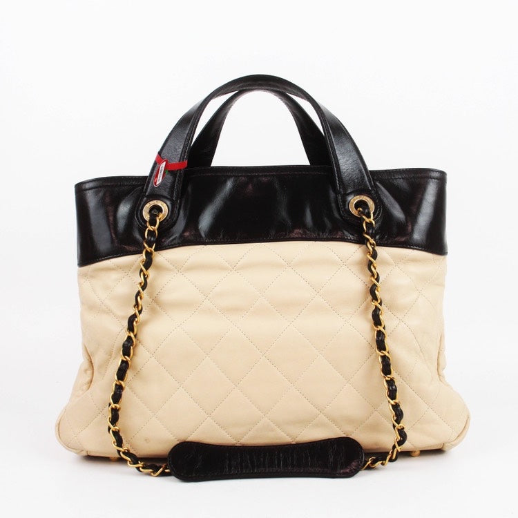 Chanel 12P Tote Bag Beige and Black Quilted Leather Medium Size