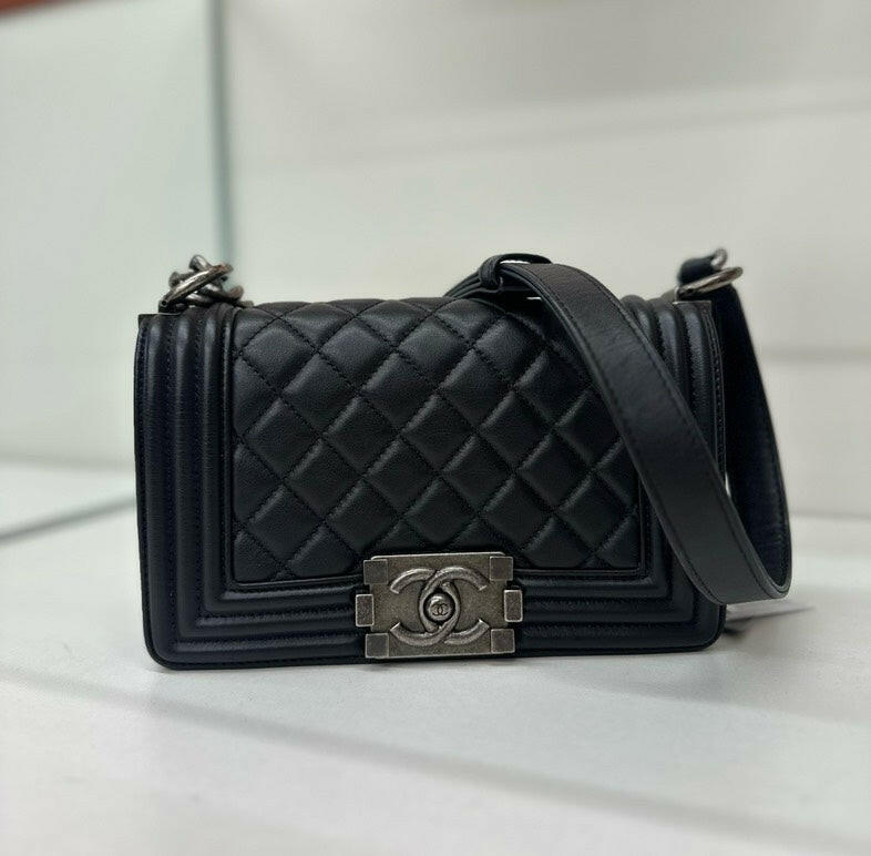 Chanel Le Boy Small Diamond Quilted Black Handbag with Dust Bag Mid-2019